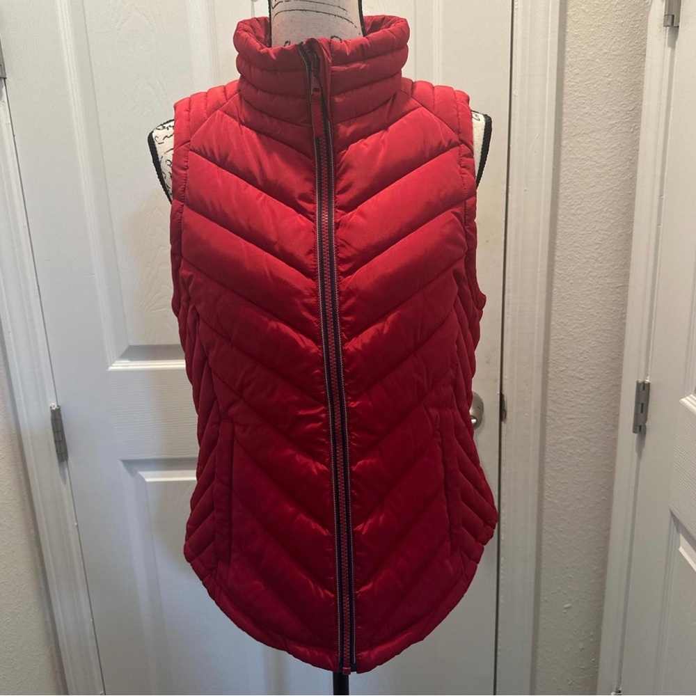 Tommy Hilfiger Women's Red Quilted Puffer Vest